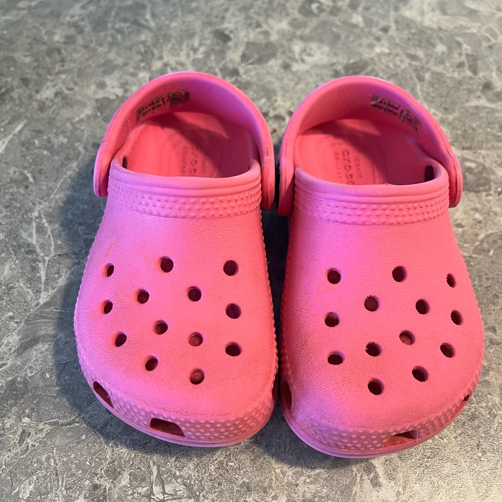 ‼️3 for $20‼️ 
Toddler crocs
